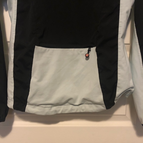 Lululemon Light Windbreaker Jacket 🌟 - Picture 12 of 12